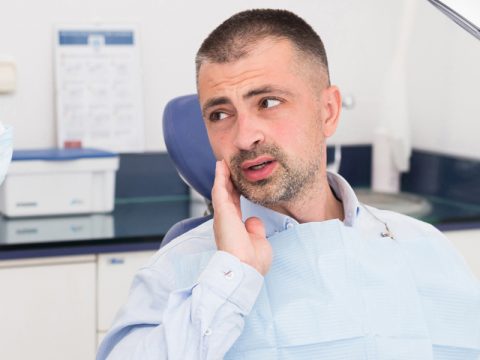 Emergency Dentist in Bayside: What to Do When Sudden Tooth Pain Strikes